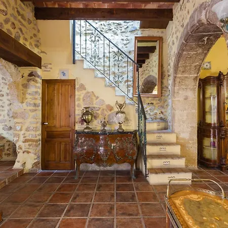 Siglo 16 بيت للعطل