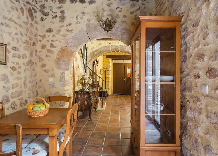 Siglo 16 بيت للعطل